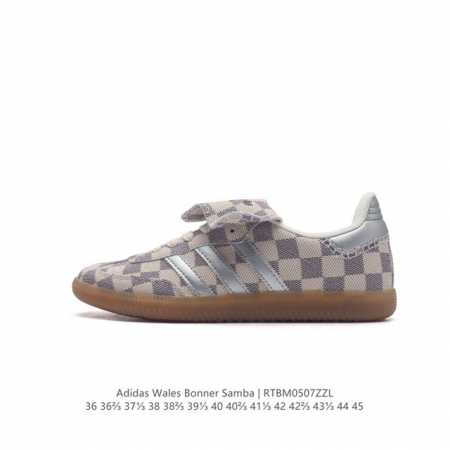 阿迪达斯 Adidas Samba新款 德训鞋 时尚休闲运动板鞋- Wales Bonner 的 Adidas Samba “Studded”亮相，Adidas - 点击图像关闭