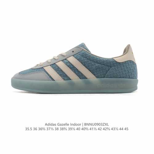 阿迪达斯 Adidas Originals Gazelle Indoor复古三叶草防滑透明橡胶板鞋经典运动鞋。这款经典鞋,忠于原版设计,缀撞色三条纹和鞋跟饰片。