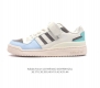 Adidas 阿迪达斯 三叶草 Forum Low 男女运动鞋 摩登演绎篮球风的经典鞋。英文的“Forum”，是进行表达的场所，在这里，可以释放自己的热情，阐述