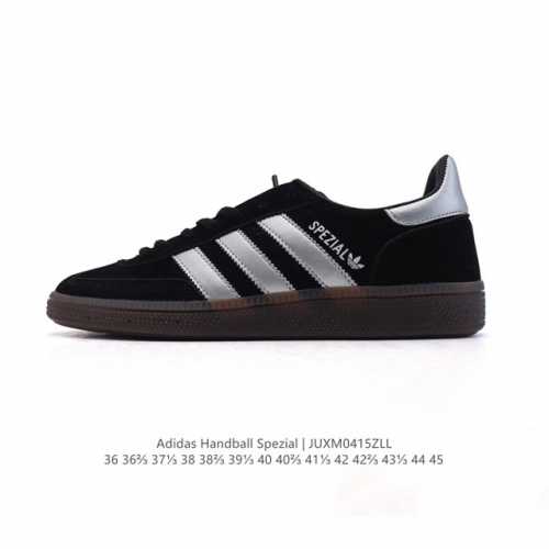 阿迪达斯 Adidas Handball Spezial 低帮三叶草学院风复古休闲板鞋 德训鞋 橡胶底柔软皮革经典运动鞋板鞋。圆头、缝合拼接设计、正面绑带、鞋舌