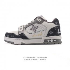 公司级 Lv Skate Sneaker 路易威登 2025年新款运动板鞋 蛇年限定 春夏秀场初次亮相，此次以粒面牛皮革焕新呈现。加垫鞋领和鞋舌援引滑板鞋设计，