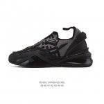 公司级 Fendi芬迪2025新春爆款系列时尚复古运动鞋男士厚底增高老爹鞋 原版休闲鞋。设计师Kim Jones打造的首款运动鞋Fendi 板鞋，新鲜血液注入复