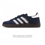 阿迪达斯 Adidas Handball Spezial 低帮三叶草学院风复古休闲板鞋 德训鞋 橡胶底柔软皮革经典运动鞋板鞋。圆头、缝合拼接设计、正面绑带、鞋舌