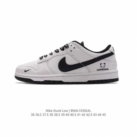 真标 耐克 TIGHTBOOTH x Nike SB Dunk Low 联名熊猫 滑板鞋。鞋面采用麂皮和皮革材质打造，带来不俗的视觉层次感。其中在白色皮革上印有 - 点击图像关闭