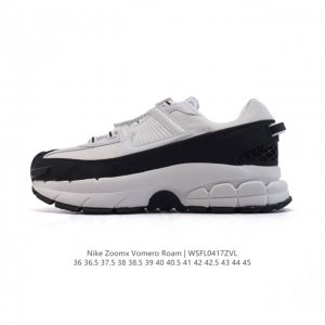 公司级耐克Nike Zoom Vomero Roam 马拉松复古跑五代休闲运动慢跑鞋 厚底增高老爹鞋。采用环保纤维革饰片组合网眼布鞋面材质 升级正确后跟Tpu加