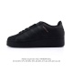 阿迪达斯 Adidas Superstar 2025年新款鞋子 蛇年新款经典贝壳头系列 新款休闲板鞋潮流男女士运动鞋 。鞋面柔软皮革拼接材质 标志性的贝壳鞋头，