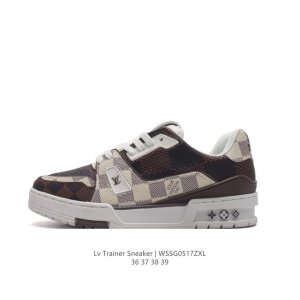 特价 路易威登 Louis Vuitton Lv路易威登板鞋 时尚运动鞋 潮厚底增高鞋 。舒适防滑底和百搭性霸屏整个时尚娱乐圈，细节调整完美主义！鞋面采用专柜z