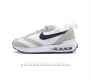耐克 Nike Air Max Dawn 黎明系列 低帮气垫百搭休闲运动慢跑鞋 从配色上彰显出浓厚的复古气质 最大的亮点当属鞋型设计上加入结构元素 汲取1984