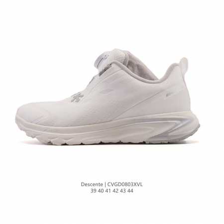 新品公司级 Descente 迪桑特Urban Outdoor系列男款Traxis运动休闲鞋夏季新品。迪桑特的Core-Tex面料，轻薄又坚固，防水透气还防风， - 点击图像关闭