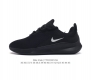 Nike Viale 耐克网面轻便舒适透气运动休闲跑步鞋 设计灵感源自马拉松跑步鞋 带来格外轻盈的脚感 以现代手法诠释快速理念 轻盈网眼鞋面结合合成材质翻毛皮