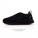 新品 Reebok 锐步 Lx 2200 潮流 美式复古休闲轻便运动跑步鞋，Reebok Lx2200 是一款融合复古设计与现代科技的慢跑鞋，主打舒适性和时尚感