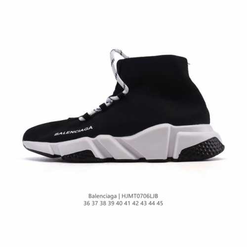 巴黎世家Balenciaga 巴黎袜子鞋 太多的词汇来形容这款鞋子了 轻便 舒适穿着方便让它备受青睐 更是各大明星们的最爱 如果说之前的袜子鞋不够运动 那么这双