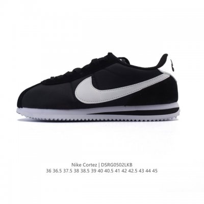 nike Classic Cortez Nylon 耐克阿甘鞋男女子运动鞋。秉承元年款经典风格，糅合防水鞋面设计，令双足保持干爽舒适。防水锦纶鞋面强势抵御风雨侵