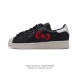 阿迪达斯 新款 Adidas Superstar 三叶草 经典贝壳头系列 新款休闲板鞋 Hellokitty 猫 大蝴蝶结 潮流女士运动鞋 。鞋面柔软皮革材质