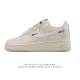 耐克 Nike Air Force 1 '07 Low 空军一号含气垫 低帮小白鞋 百搭厚底增高休闲运动板鞋。柔软、弹性十足的缓震性能和出色的中底设计，横跨复古