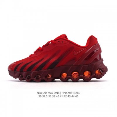 耐克 Nike Air Max Dn8 全掌气垫科技运动跑步鞋Fq7860-005。鞋款采用醒目渐变织物和动态波浪状结构鞋面，搭配黑色中底和外底，以及迷你黑色