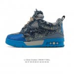 公司级 Lv Skate Sneaker 路易威登 2025年新款运动板鞋 蛇年限定 春夏秀场初次亮相，此次以粒面牛皮革焕新呈现。加垫鞋领和鞋舌援引滑板鞋设计，