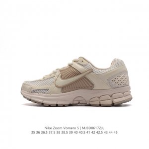 Nike 耐克夏季 Zoom Vomero 5 运动鞋休闲训练跑步鞋。Nike Zoom Vomero 5 男女子运动鞋妥帖包覆足部，提供透气支撑效果。耐穿材料