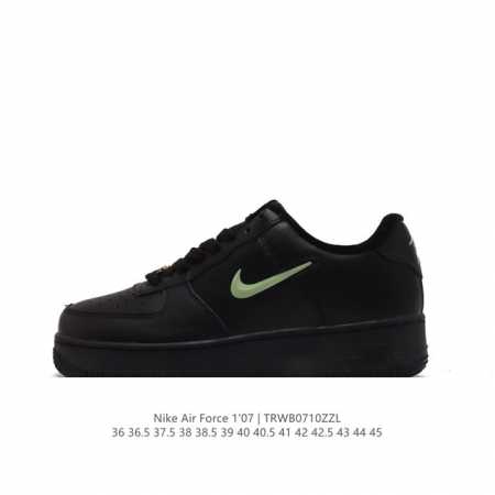 耐克nike Air Force 1 Low 空军一号 Af1 低帮百搭厚底增高休闲运动板鞋。柔软、弹性十足的缓震性能和出色的中底设计，横跨复古与现代的外型结合 - 点击图像关闭