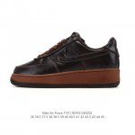 耐克 Nike Air Force 1 '07 Low 空军一号含气垫 低帮 小白鞋 百搭厚底增高休闲运动板鞋。柔软、弹性十足的缓震性能和出色的中底设计，横跨复