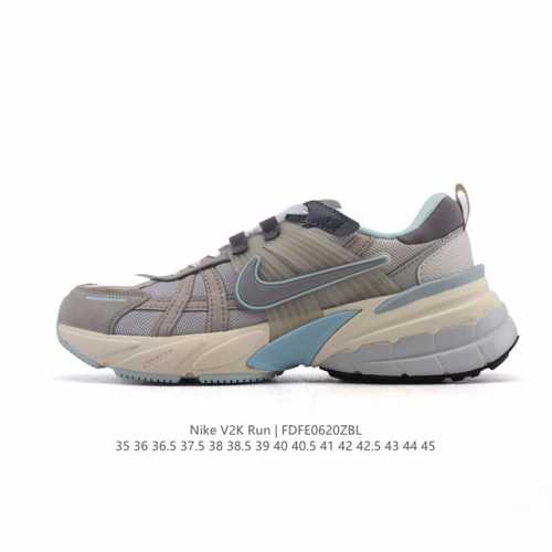 Nike 耐克 V2K Run 减震防滑 复古低帮运动跑步鞋 超火复古跑鞋，采用太空革组合呼吸网眼布鞋面材质，搭载正确4层组合底模，嵌入Tpu加固稳定模块,双层