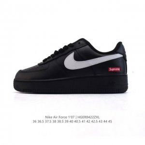 耐克 Nike Air Force 7 Low 空军一号含气垫 小白鞋 低帮百搭厚底增高休闲运动板鞋。柔软、弹性十足的缓震性能和出色的中底设计，横跨复古与现代的