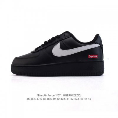 耐克 Nike Air Force 7 Low 空军一号含气垫 小白鞋 低帮百搭厚底增高休闲运动板鞋。柔软、弹性十足的缓震性能和出色的中底设计，横跨复古与现代的