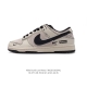 公司级 耐克 Nike Dunk Low Retro 运动鞋复古板鞋。作为 80 年代经典篮球鞋款，起初专为硬木球场打造，后来成为席卷街头的时尚标杆，现以经典细
