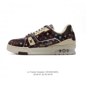 路易威登 Louis Vuitton Lv路易威登板鞋 时尚运动鞋 潮厚底增高鞋 。舒适防滑底和百搭性霸屏整个时尚娱乐圈，细节调整完美主义！鞋面采用柔软皮革鞋面