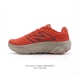 180 新百伦 New Balance Fresh Foam X 1080 V14 女款舒适缓冲跑步运动鞋。这款鞋将可靠的舒适性和高性能相结合，为日常穿着和比赛