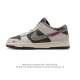 真标 耐克 Nike Dunk Low Retro 运动鞋复古板鞋。作为 80 年代经典篮球鞋款，起初专为硬木球场打造，后来成为席卷街头的时尚标杆，现以经典细节