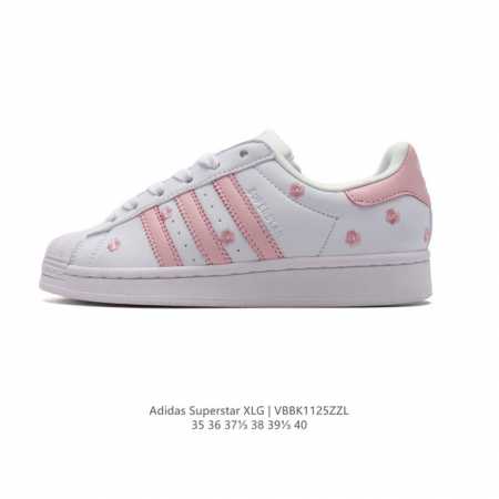 阿迪达斯 Adidas Superstar 三叶草刺绣花朵 经典贝壳头系列 新款休闲板鞋潮流女士运动鞋 。鞋面柔软皮革材质 标志性的贝壳鞋头，锯齿三条纹，简约的 - 点击图像关闭