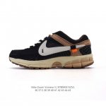 nike 耐克夏季 Zoom Vomero 5 运动鞋休闲训练跑步鞋，Nike Zoom Vomero 5 运动鞋妥帖包覆足部，提供透气支撑效果。耐穿材料组合设