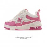 Lv Skate Sneaker 路易威登 2025年新款运动板鞋 蛇年限定 春夏秀场初次亮相，此次以粒面牛皮革焕新呈现。加垫鞋领和鞋舌援引滑板鞋设计，科技鞋带