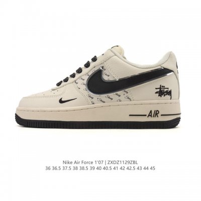 耐克 Nike Air Force 1 '07 Low 空军一号含气垫 小白鞋 低帮百搭厚底增高休闲运动板鞋。柔软、弹性十足的缓震性能和出色的中底设计，横跨复古