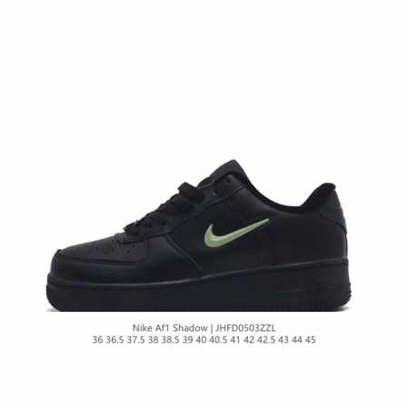 耐克 Nike Air Force 1 '07 Low 空军一号含气垫 低帮百搭厚底增高休闲运动板鞋。柔软、弹性十足的缓震性能和出色的中底设计，横跨复古与现代的 - 点击图像关闭