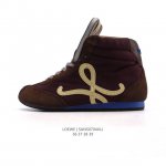 公司级 Loewe 罗意威 Ballet Runner 皮革织物拼接 简约圆头 系带 高帮 短靴 运动休闲鞋这双鞋是Loewe新发布的Ballet Runner