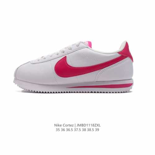Nike Classic Cortez Nylon 耐克阿甘鞋女子运动鞋。秉承元年款经典风格，糅合防水鞋面设计，令双足保持干爽舒适。防水锦纶鞋面强势抵御风雨侵袭