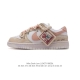 耐克Nike Dunk Low 板鞋 SB系列经典百搭休闲运动板鞋 解构绑带 双鞋带 加厚鞋舌的填充，使舒适性大大提升，同时也更方便穿脱中底部分则加入了脚感柔软