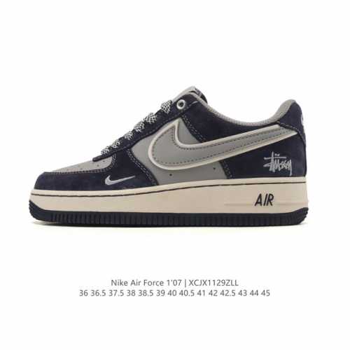 特价 耐克 Nike Air Force 1 '07 Low 空军一号含气垫 小白鞋 低帮百搭厚底增高休闲运动板鞋。柔软、弹性十足的缓震性能和出色的中底设计，横