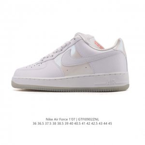 耐克 Nike Air Force 1 '07 Low 空军一号含气垫 低帮百搭厚底增高休闲运动板鞋。柔软、弹性十足的缓震性能和出色的中底设计，横跨复古与现代的