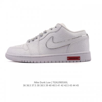 公司级 耐克 Nike Dunk Low Retro 运动鞋复古板鞋。作为 80 年代经典篮球鞋款，起初专为硬木球场打造，后来成为席卷街头的时尚标杆，现以经典细
