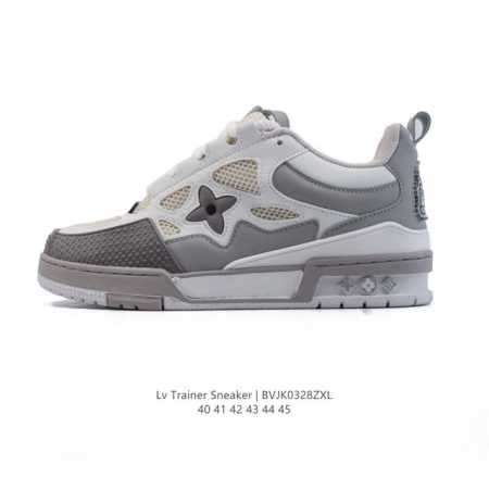 160 lv Skate Sneaker 路易威登 2025年新款运动板鞋 蛇年限定 春夏秀场初次亮相，此次以粒面牛皮革焕新呈现。加垫鞋领和鞋舌援引滑板鞋设计， - 点击图像关闭