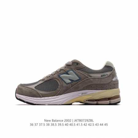新百伦 New Balance 2002R 跑鞋 男女运动鞋厚底老爹鞋。沿袭了面世之初的经典科技，以 Encap 中底配以升级版 N-Ergy 缓震物料。鞋面则 - 点击图像关闭