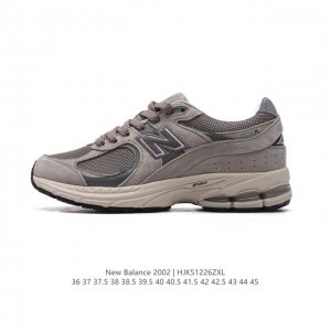 新百伦 New Balance 2002R 跑鞋 男女运动鞋 潮老爹鞋。沿袭了面世之初的经典科技，以 Encap 中底配以升级版 N-Ergy 缓震物料。鞋面则