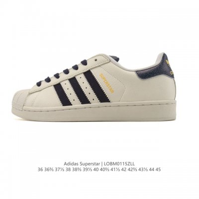 阿迪达斯 Adidas Superstar 三叶草经典贝壳头系列 新款休闲板鞋潮流男女士运动鞋 。鞋面柔软皮革材质 标志性的贝壳鞋头，锯齿三条纹，简约的线条。就