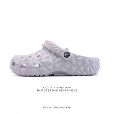 70 crocs 沙滩洞洞鞋 榴莲造型鞋面男女士休闲厚底增高凉拖鞋 卡骆驰明星同款 厚底增高凸显大长腿沙滩鞋 选择尺码时 建议选大一码 脚感更舒适 这款没有鞋盒 - 点击图像关闭