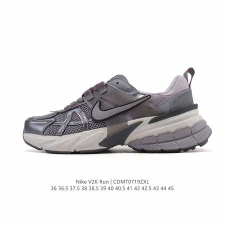 公司级 Nike 耐克 V2K Run 减震防滑 复古低帮运动跑步鞋 超火复古跑鞋，采用太空革组合呼吸网眼布鞋面材质，搭载正确4层组合底模，嵌入Tpu加固稳定模 - 点击图像关闭