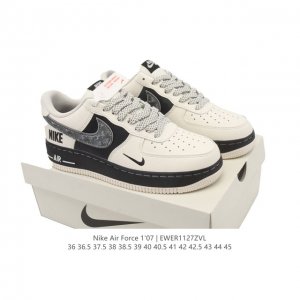 耐克 Nike Air Force 1 '07 Low 空军一号含气垫 低帮小白鞋 百搭厚底增高休闲运动板鞋。柔软、弹性十足的缓震性能和出色的中底设计，横跨复古