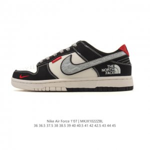 耐克 Nike Air Force 1 '07 Low 空军一号含气垫 低帮 小白鞋 百搭厚底增高休闲运动板鞋。柔软、弹性十足的缓震性能和出色的中底设计，横跨复